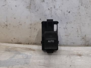 Кнопка стеклоподъемника задн. прав. TOYOTA PRIUS - 30 09-17