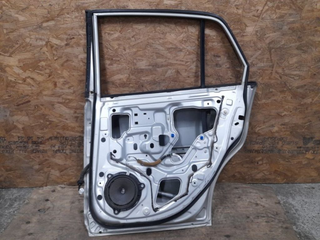 82100-EL430 | Двері задн. прав. NISSAN TIIDA/VERSA C11 04-11 - Фото 6