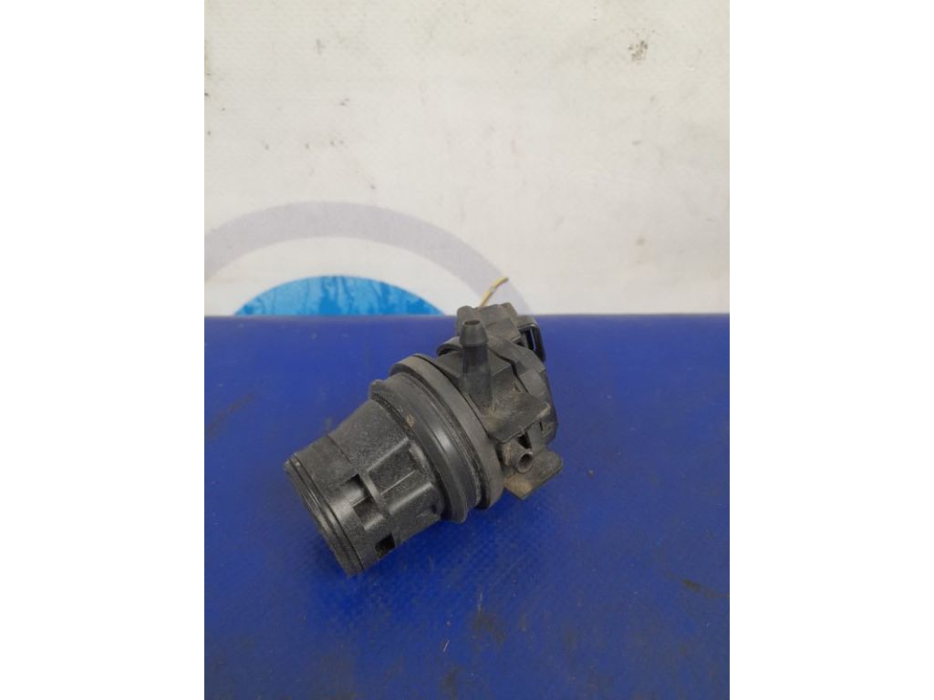 G22C-67-482 | Насос омывателя стекла MAZDA CX-7 06-12 - Фото 2