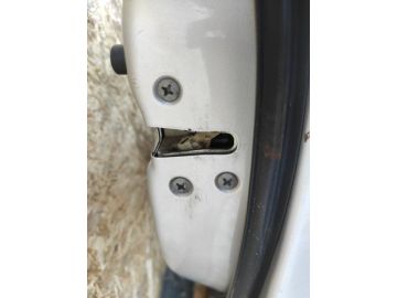Замок двері передн. прав. SUBARU FORESTER SH 07-12