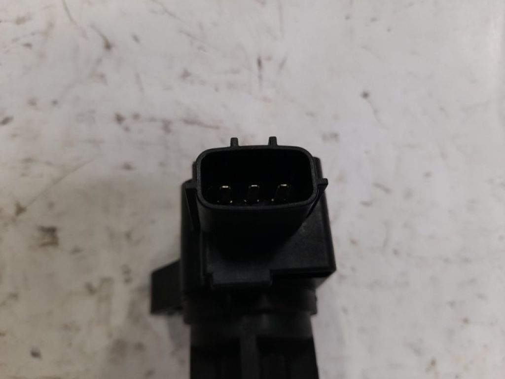 LF2L-18-100 | Котушка запалювання MAZDA 6 GG 02-07 - Фото 4