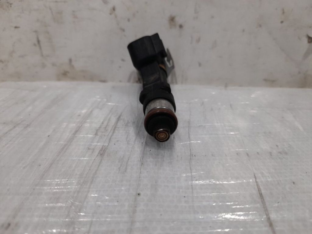 L3G5-13-250 | Форсунка топливная MAZDA 6 GG 02-07 - Фото 3