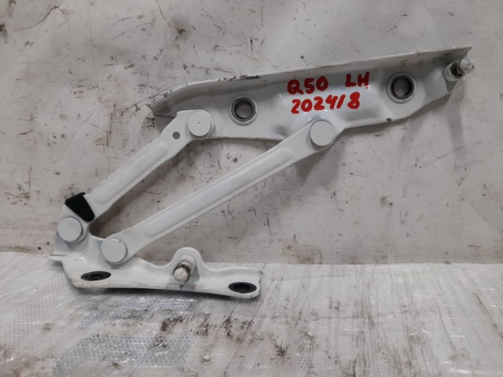 84401-1MA0A | Петля кришки багажника лів. INFINITI Q50 15-20