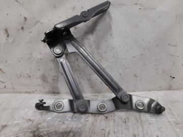 Петля кришки багажника прав. INFINITI G25/G35/G37/Q40 06-14