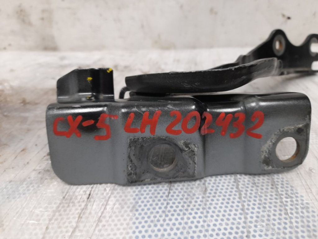 KD53-52-420A | Петля капоту лів. MAZDA CX-5 (KE) 11-17 - Фото 2