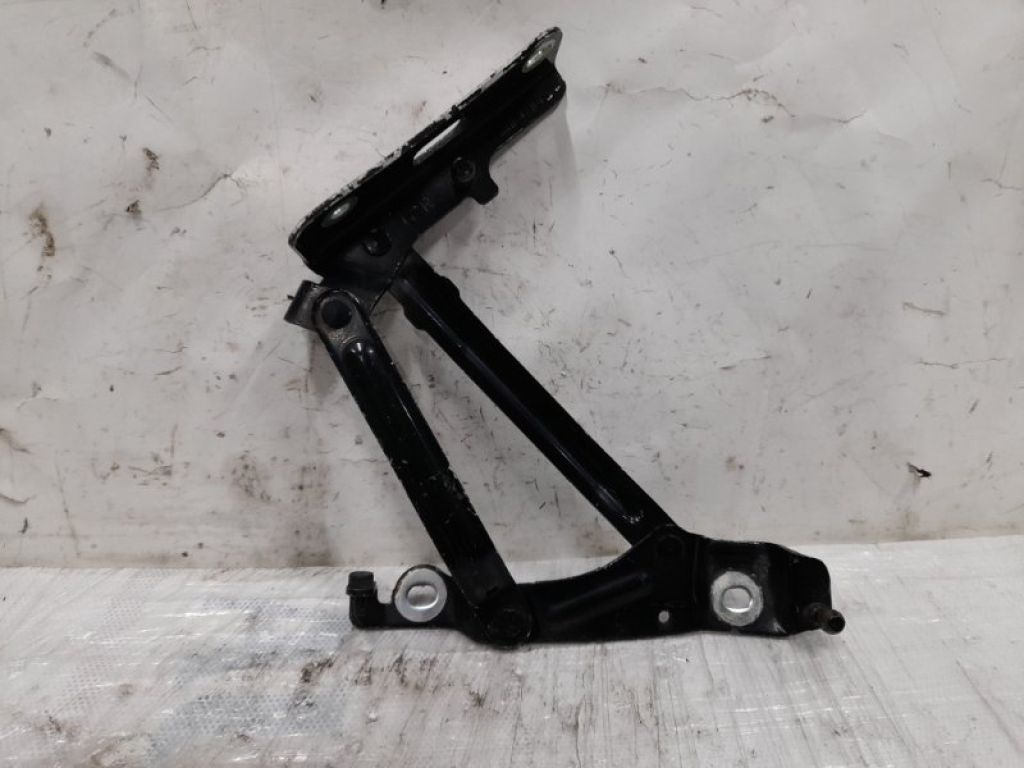 GS1D-52-710B | Петля крышки багажника прав. MAZDA 6 GH 07-12