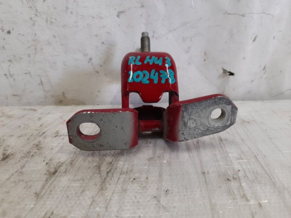 69440-63J00 | Петля двері нижня задн. лів. SUZUKI GRAND VITARA 05-15