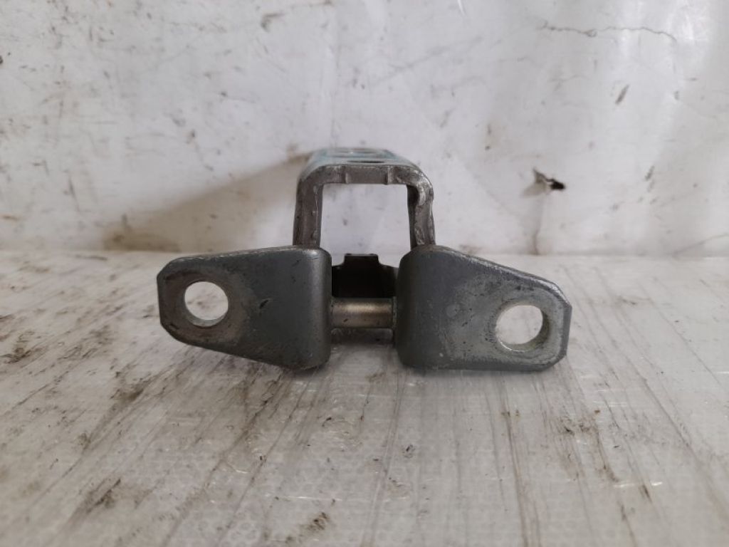 5702A063 | Петля двери верхняя передн. лев. MITSUBISHI ASX / OUTLANDER SPORT 10-21