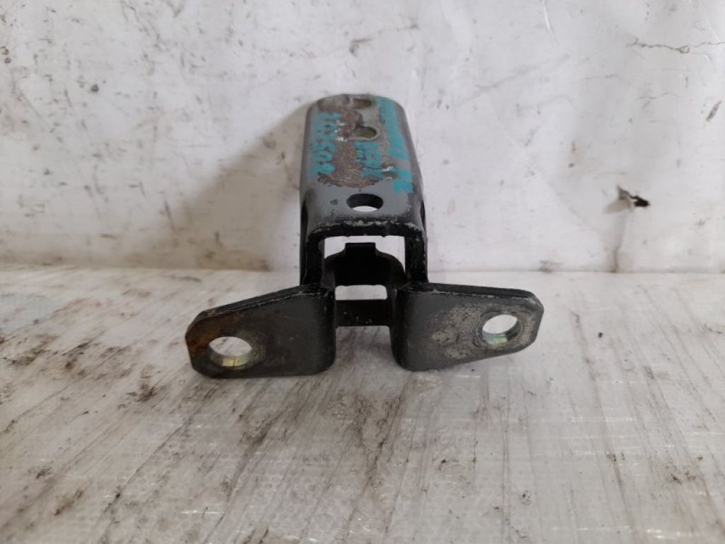 5702A064 | Петля двері верхня передн. прав. MITSUBISHI ASX / OUTLANDER SPORT 10-21