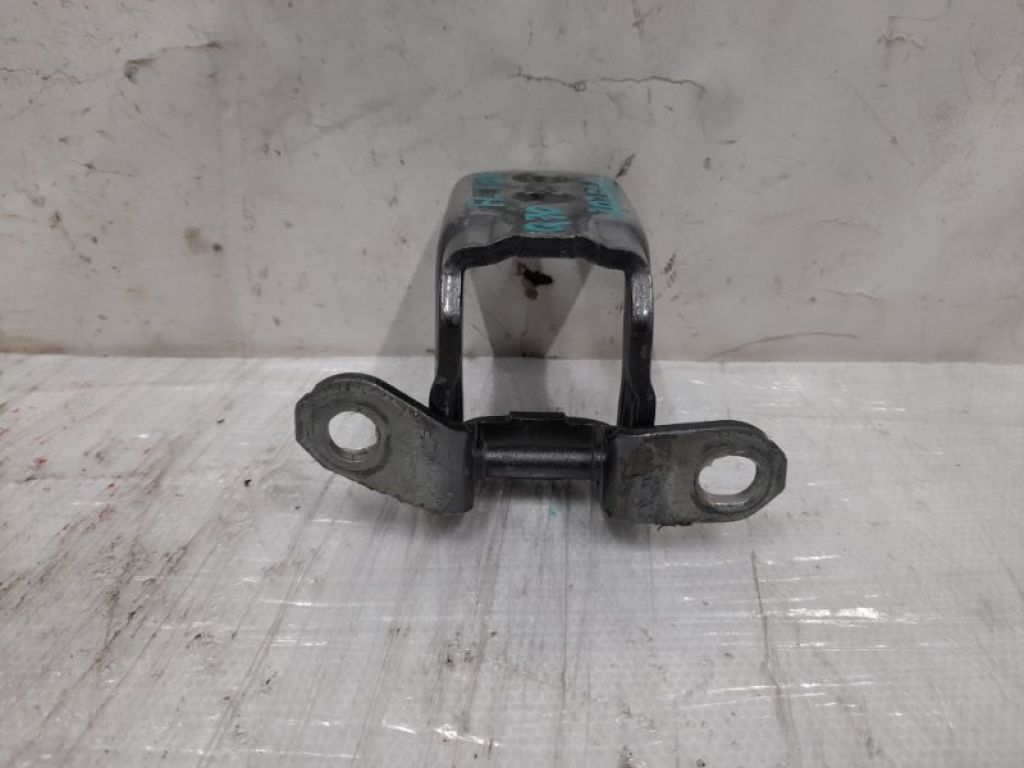 80401-1MA0A | Петля двері верхня передн. лів. INFINITI M25/M37/M56/Q70/M35H 10-16