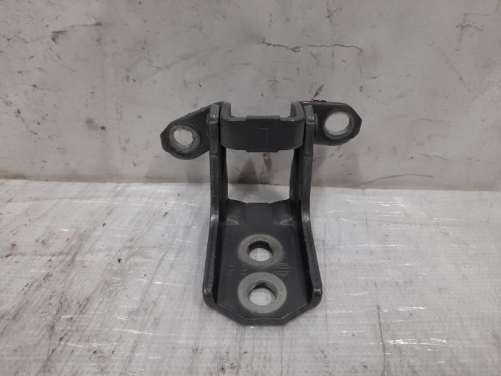 80401-1MA0A | Петля двері верхня передн. лів. INFINITI M25/M37/M56/Q70/M35H 10-16 - Фото 2