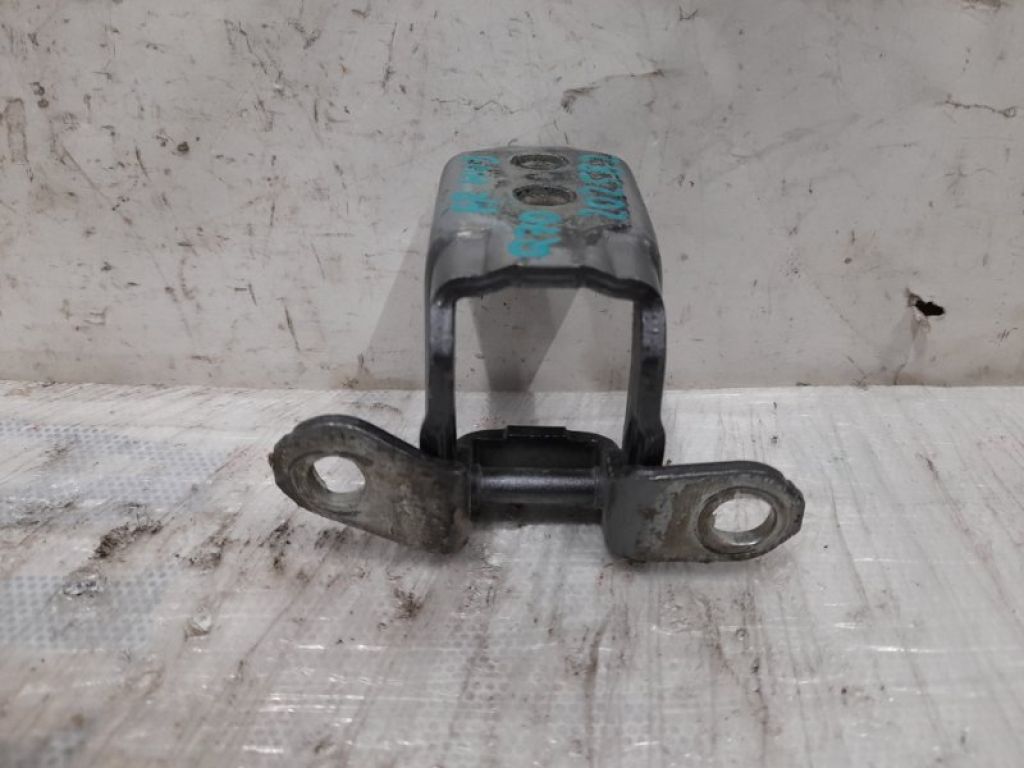 80401-1MA0A | Петля двери нижняя передн. прав. INFINITI M25/M37/M56/Q70/M35H 10-16