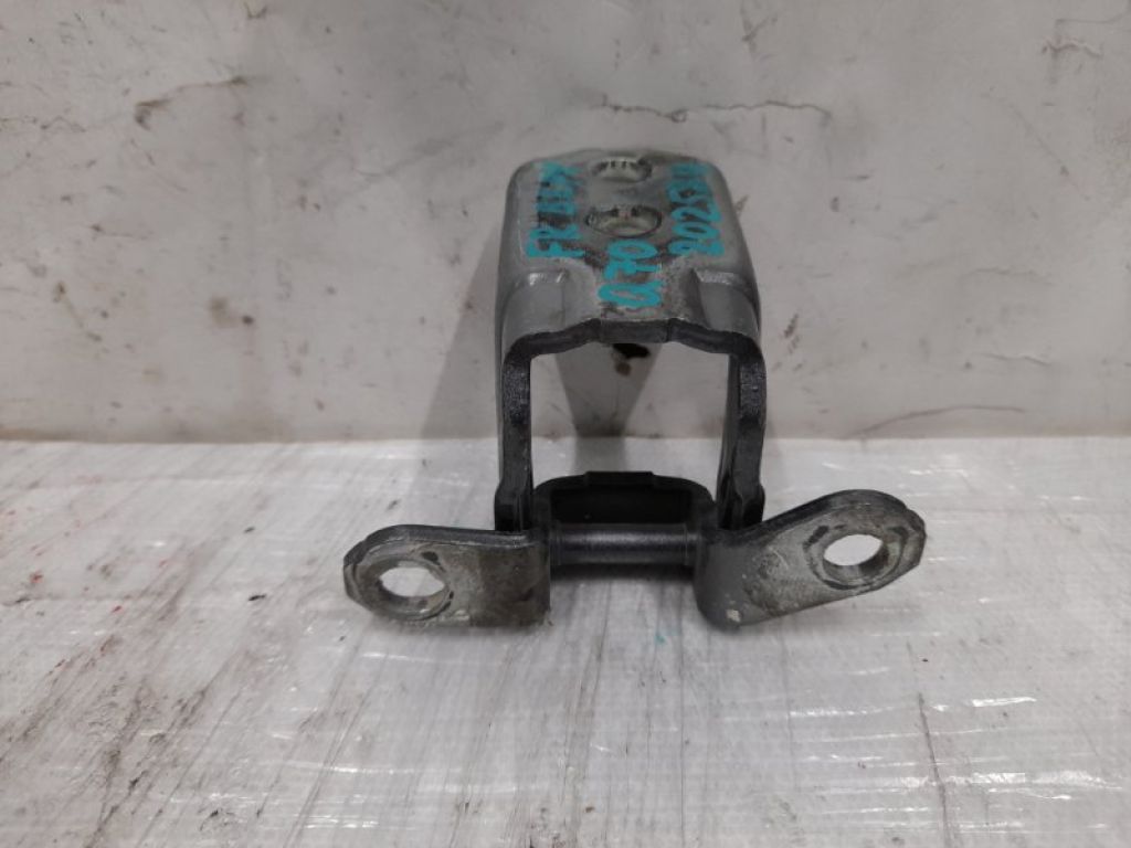 80400-1MA0A | Петля двері верхня передн. прав. INFINITI M25/M37/M56/Q70/M35H 10-16