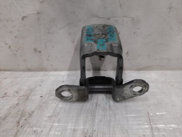Петля двері верхня передн. прав. INFINITI M25/M37/M56/Q70/M35H 10-16