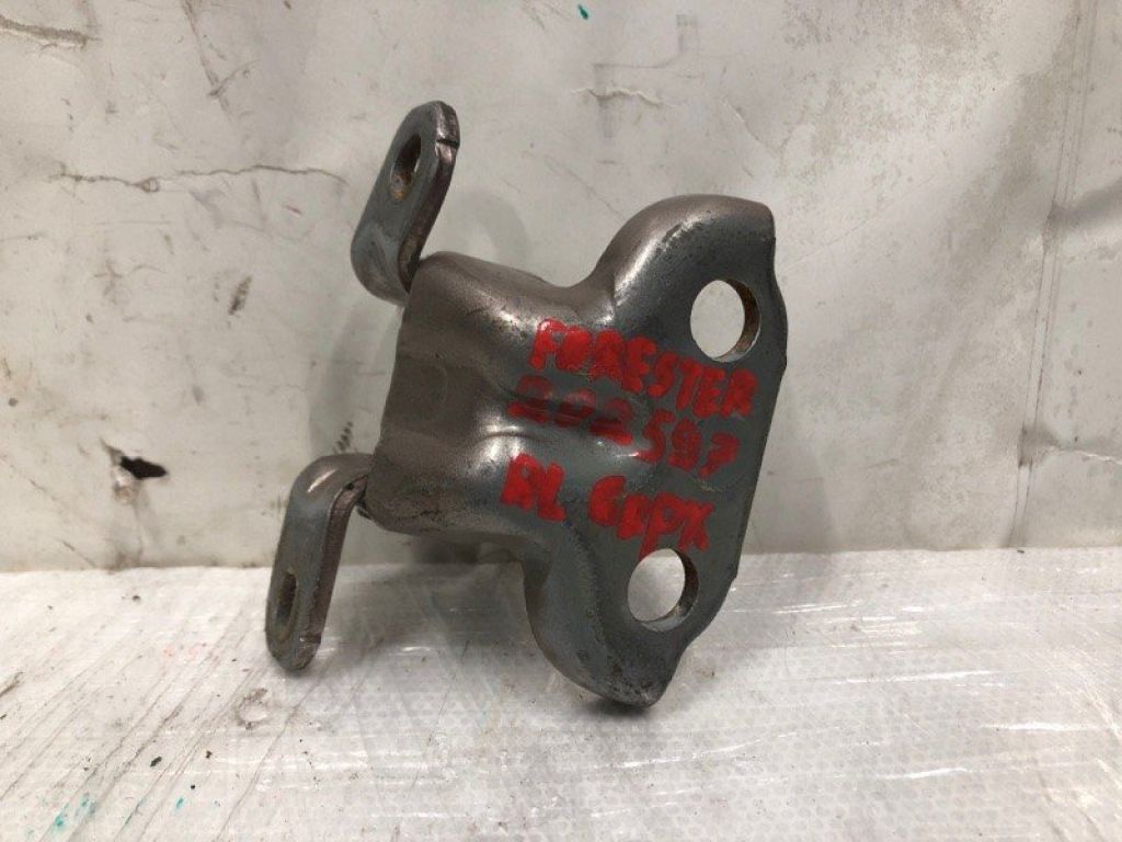 60479FJ010 | Петля двери верхняя задн. лев. SUBARU FORESTER 12-19