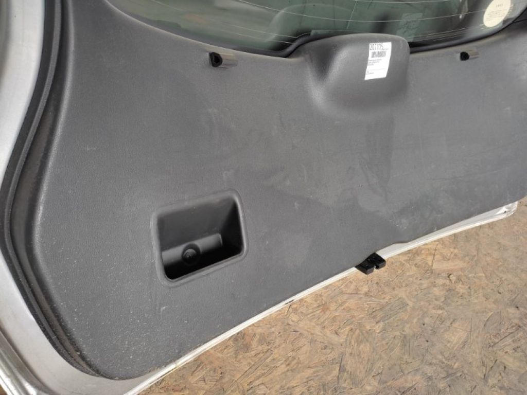 90901-JD000 | Обшивка кришки багажника NISSAN QASHQAI 07-14 - Фото 3