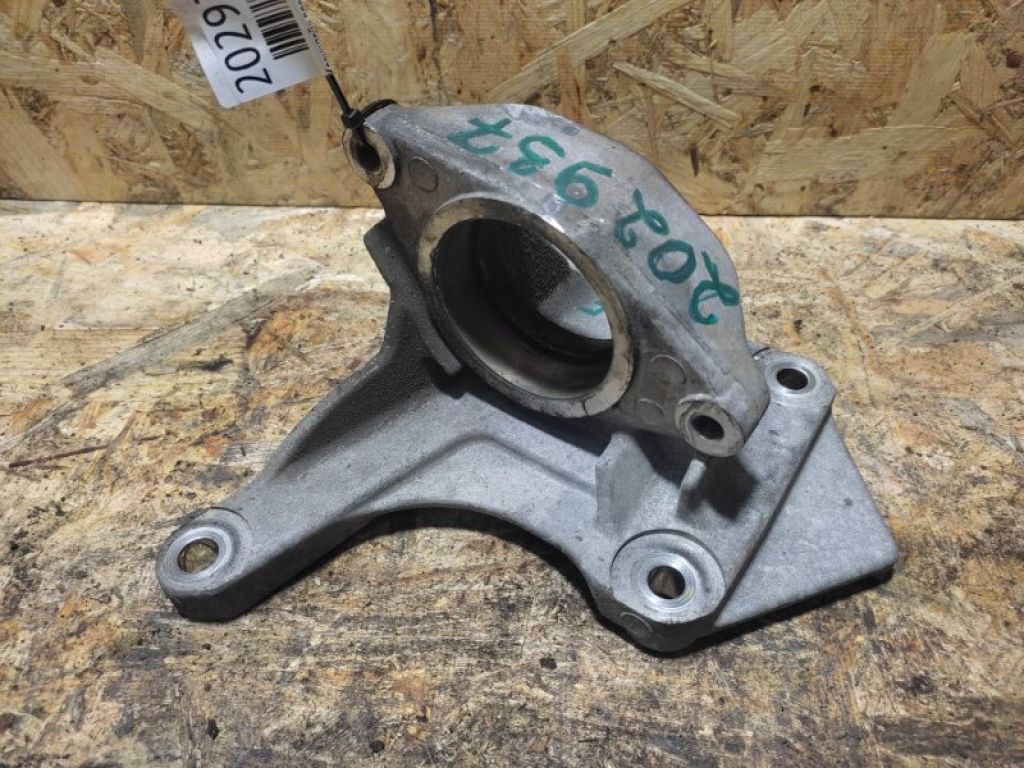 39780-JG32C | Кронштейн проміжного валу прав. NISSAN ROGUE 08-15