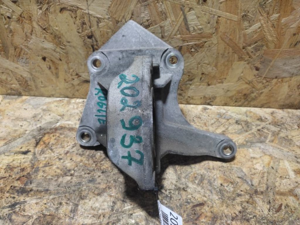 39780-JG32C | Кронштейн проміжного валу прав. NISSAN ROGUE 08-15 - Фото 2