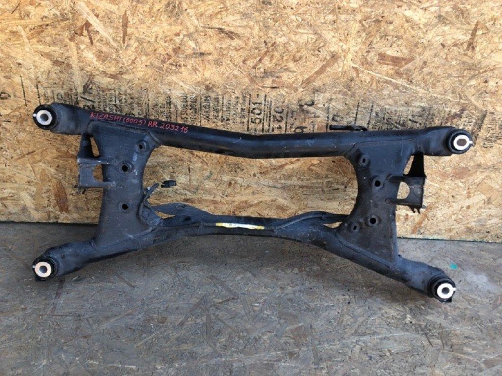 46700-57L00 | Балка задней подвески SUZUKI KIZASHI 09-14