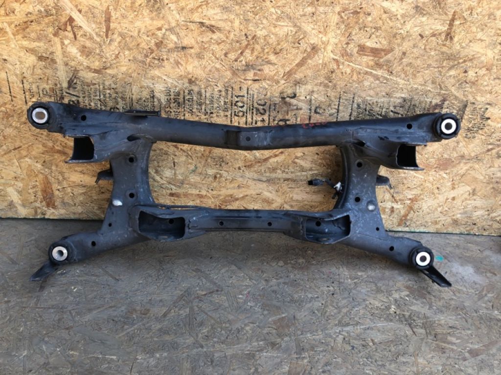 46700-57L00 | Балка задней подвески SUZUKI KIZASHI 09-14 - Фото 3