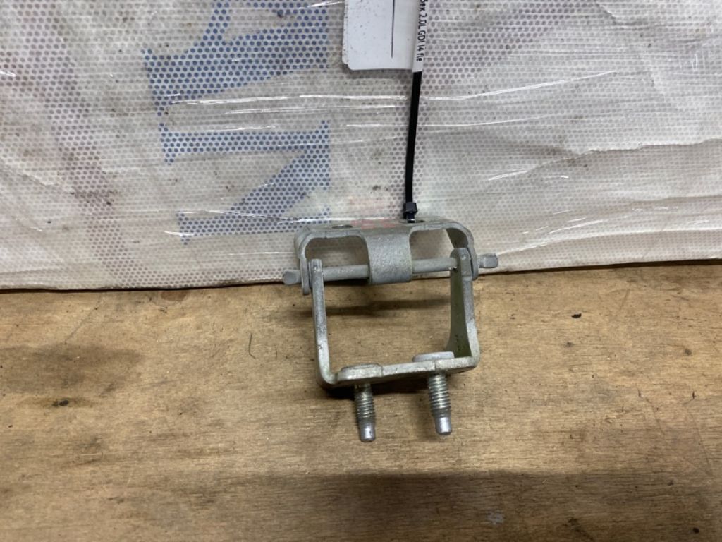 CP9Z-5842900-A | Петля крышки багажника задн. прав. FORD FOCUS 10-18 - Фото 2