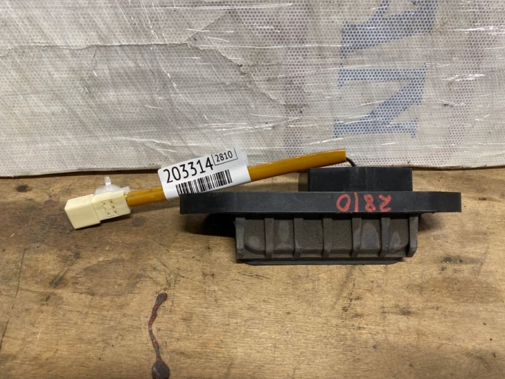 5810A077 | Кнопка открывания багажника наружная задн. MITSUBISHI OUTLANDER GF 12-