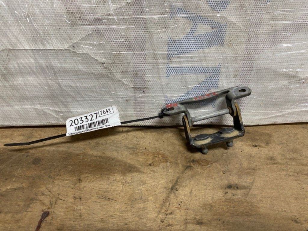 61820FC100 | Петля крышки багажника задн. прав. SUBARU IMPREZA WRX 10-14 GH
