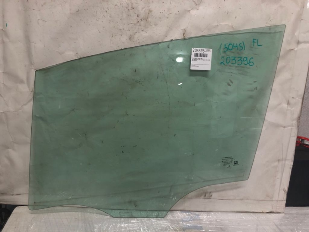 68274340AA | Скло дверей передн. лів. JEEP RENEGADE (BU) 14-