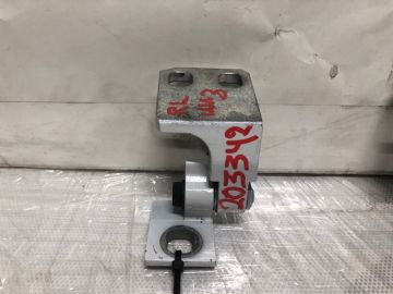 Петля двери нижняя задн. лев. JEEP CHEROKEE 14-