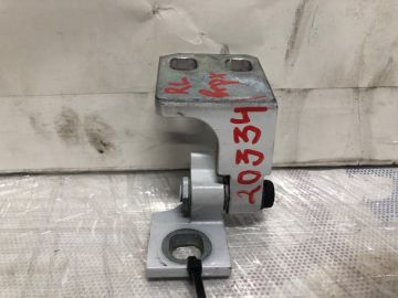 Петля двері верхня задн. лів. JEEP CHEROKEE 14-