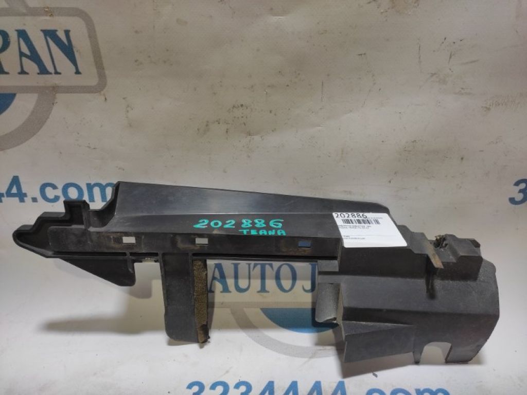 92185-9W50A | Дефлектор радіатора лів. NISSAN TEANA J31 03-07