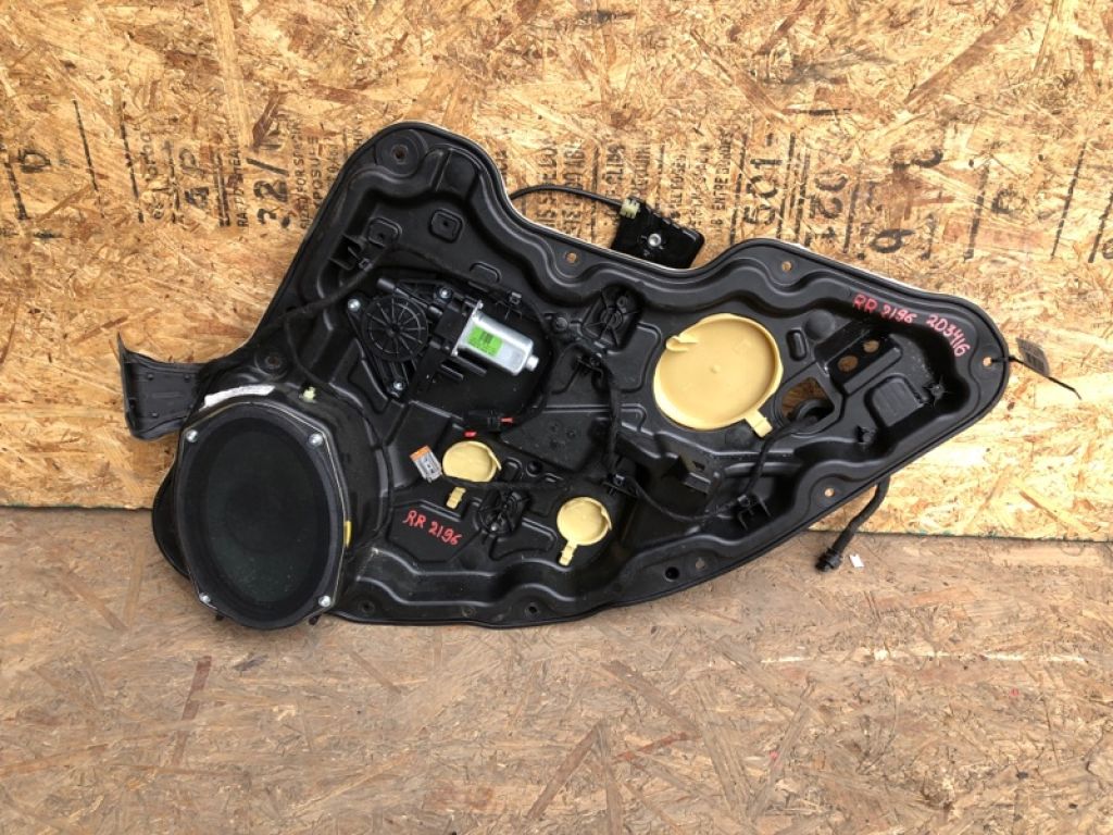 68227458AA | Стеклоподъемник задн. прав. JEEP CHEROKEE 14-