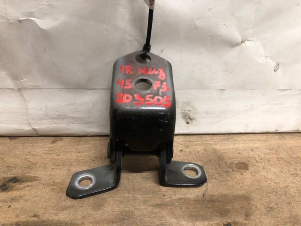 D461-59-210B | Петля двери нижняя передн. прав. MAZDA 3 BM 13-19