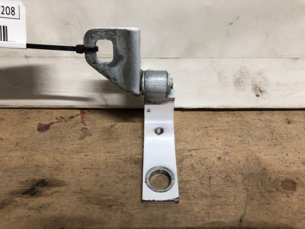 CP9Z-5422811-A | Петля двери нижняя задн. лев. FORD FOCUS 10-18 - Фото 2