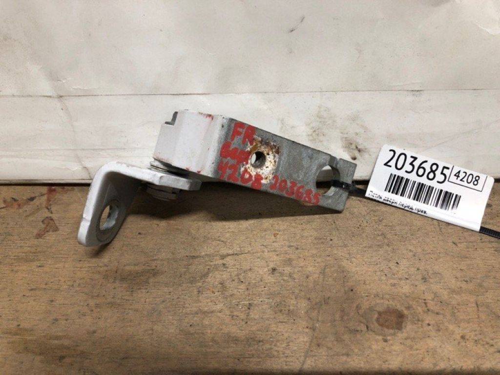 CP9Z-5422800-A | Петля двери верхняя передн. прав. FORD FOCUS 10-18