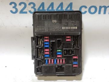 Блок запобіжників моторний відсік NISSAN PATHFINDER R52 12-21