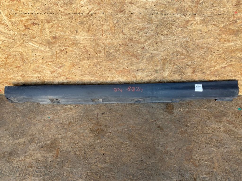 CP9Z-581017-7B | Накладка порогу зовнішня лів. FORD FOCUS 10-18