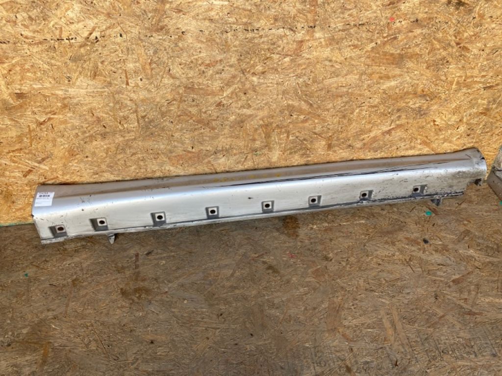 77230-80J01-5PK | Накладка порогу зовнішня прав. SUZUKI SX4 06-13