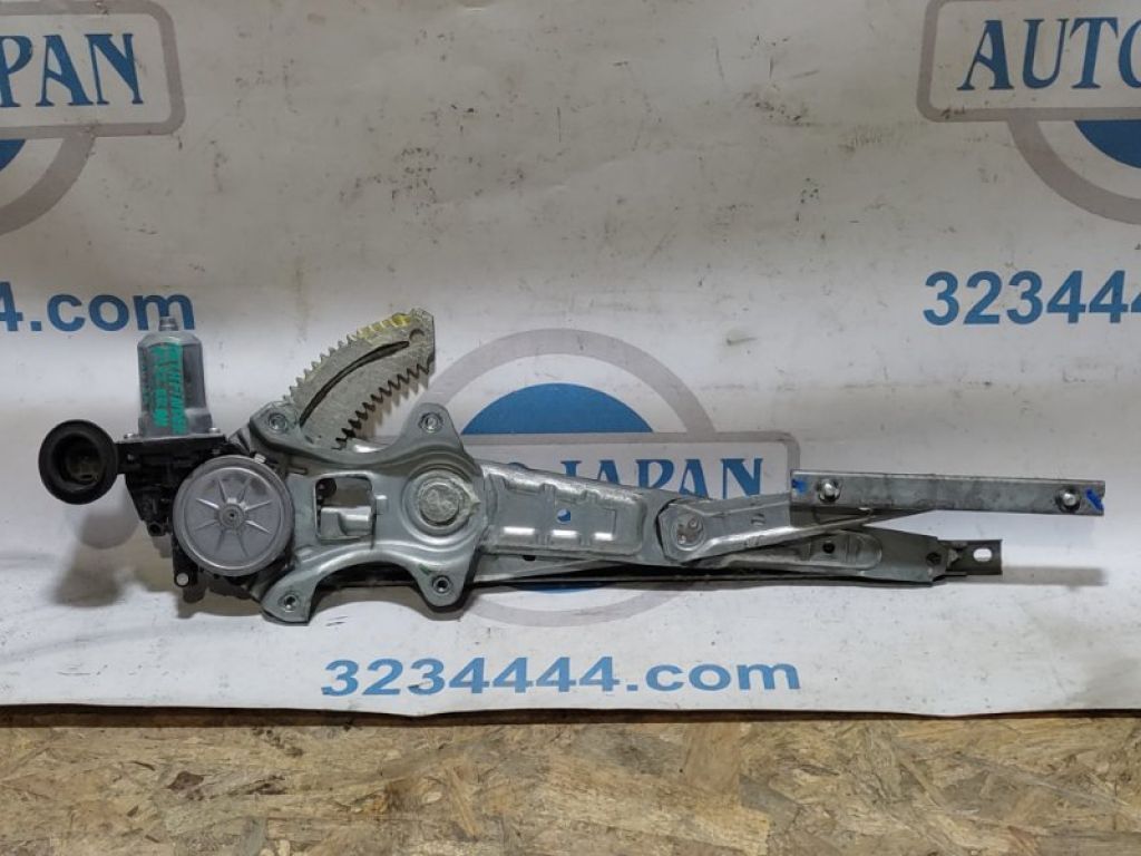 82720-3KA0A | Стеклоподъемник задн. прав. NISSAN PATHFINDER R52 12-21