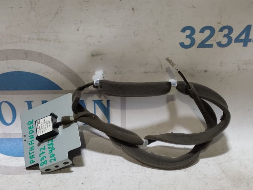 25975-3KA0A | Антенна NISSAN PATHFINDER R52 12-21
