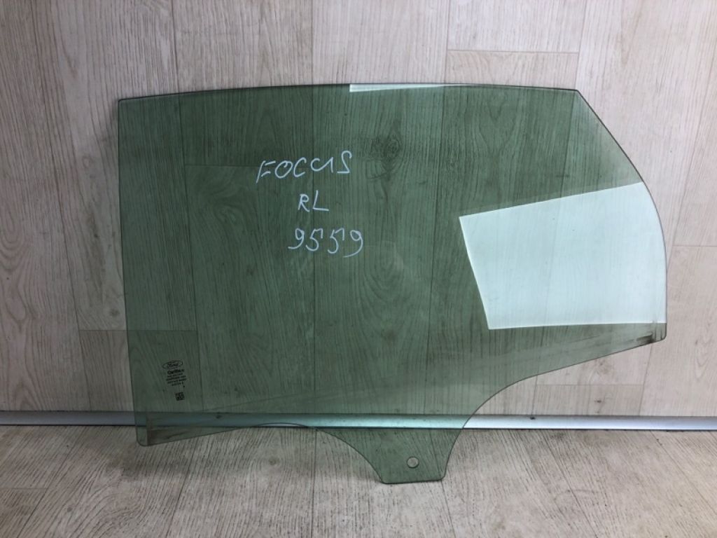 CP9Z-5825713-A | Стекло двери задн. лев. FORD FOCUS 10-18