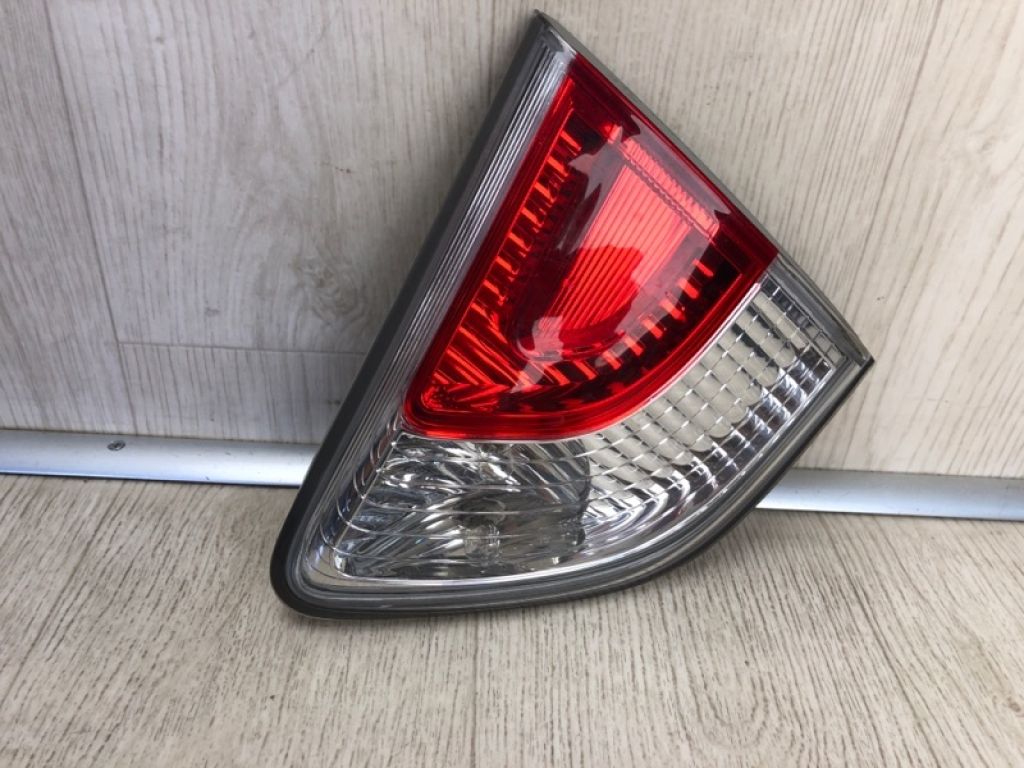 26550-3KA2A | Фонарь внутренний задн. прав. NISSAN PATHFINDER R52 12-21