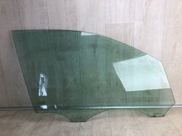 Стекло двери передн. прав. PORSCHE CAYENNE 10-18