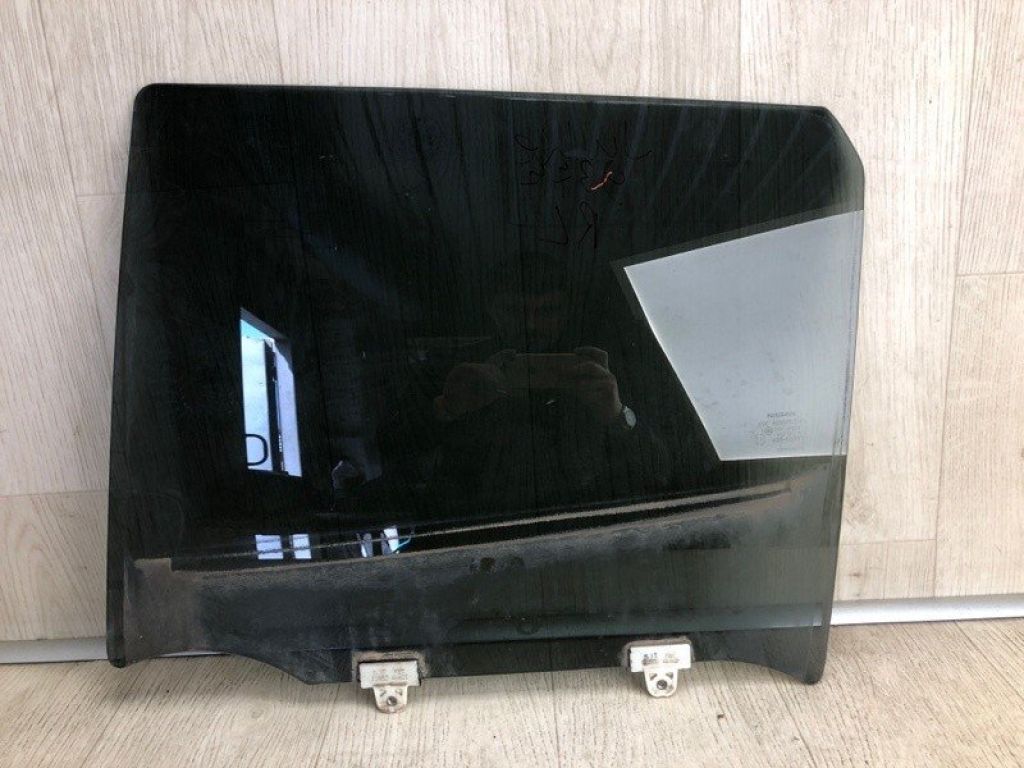 82301-1KA1A | Стекло двери задн. лев. NISSAN JUKE 10-19