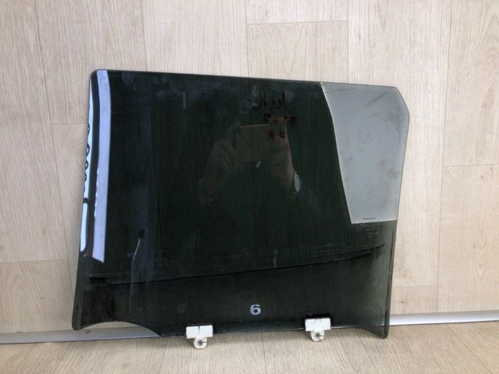 82300-1KA1A | Скло дверей задн. прав. NISSAN JUKE 10-19 - Фото 2