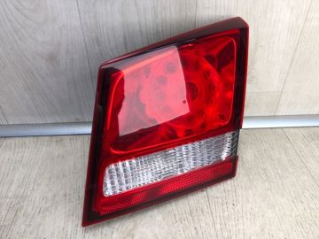 Фонарь внутренний прав. DODGE JOURNEY 08-20