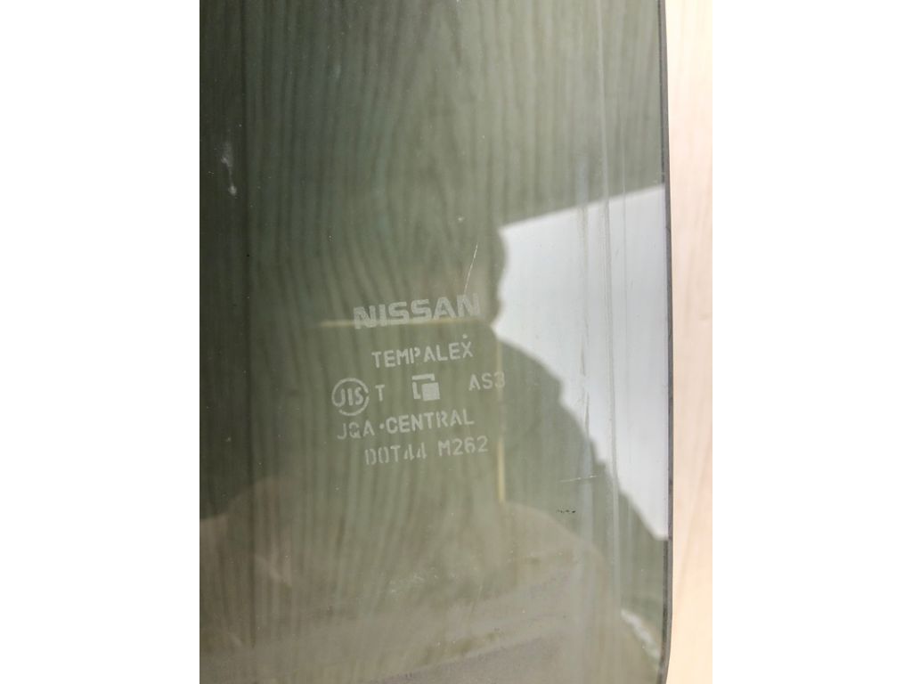 82301-JM01A | Скло дверей задн. лів. NISSAN ROGUE 08-15 - Фото 3