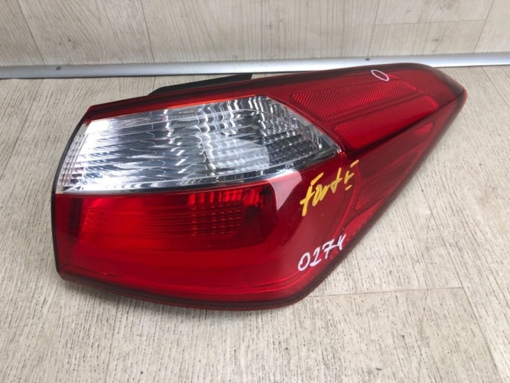 92402-A7000 | Фонарь наружный прав. KIA FORTE YD 12-