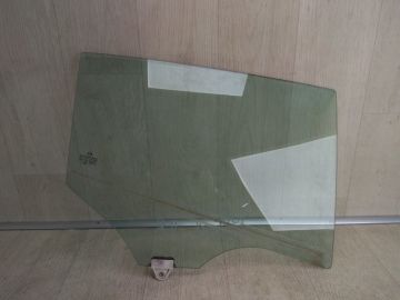 Стекло двери задн. прав. MAZDA 3 BM 13-19