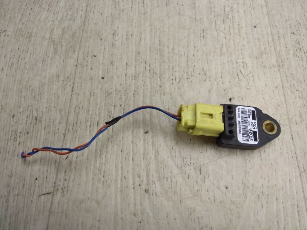 95920-3K000 | Датчик удара HYUNDAI SONATA YF 10-14